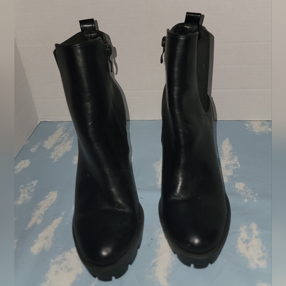 TOP Moda Black Chelsea Lug Ankle Boots